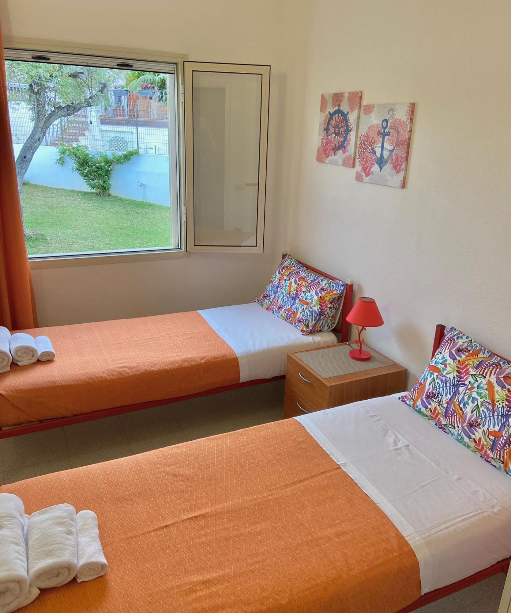Villa Serf A 100 M Dalla Àrbatax
